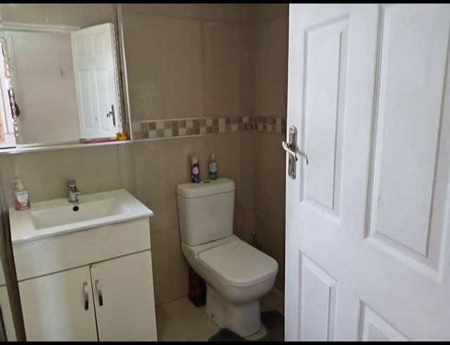 3 BEDROOM HOUSE FOR SALE IN MEREBANK EAST